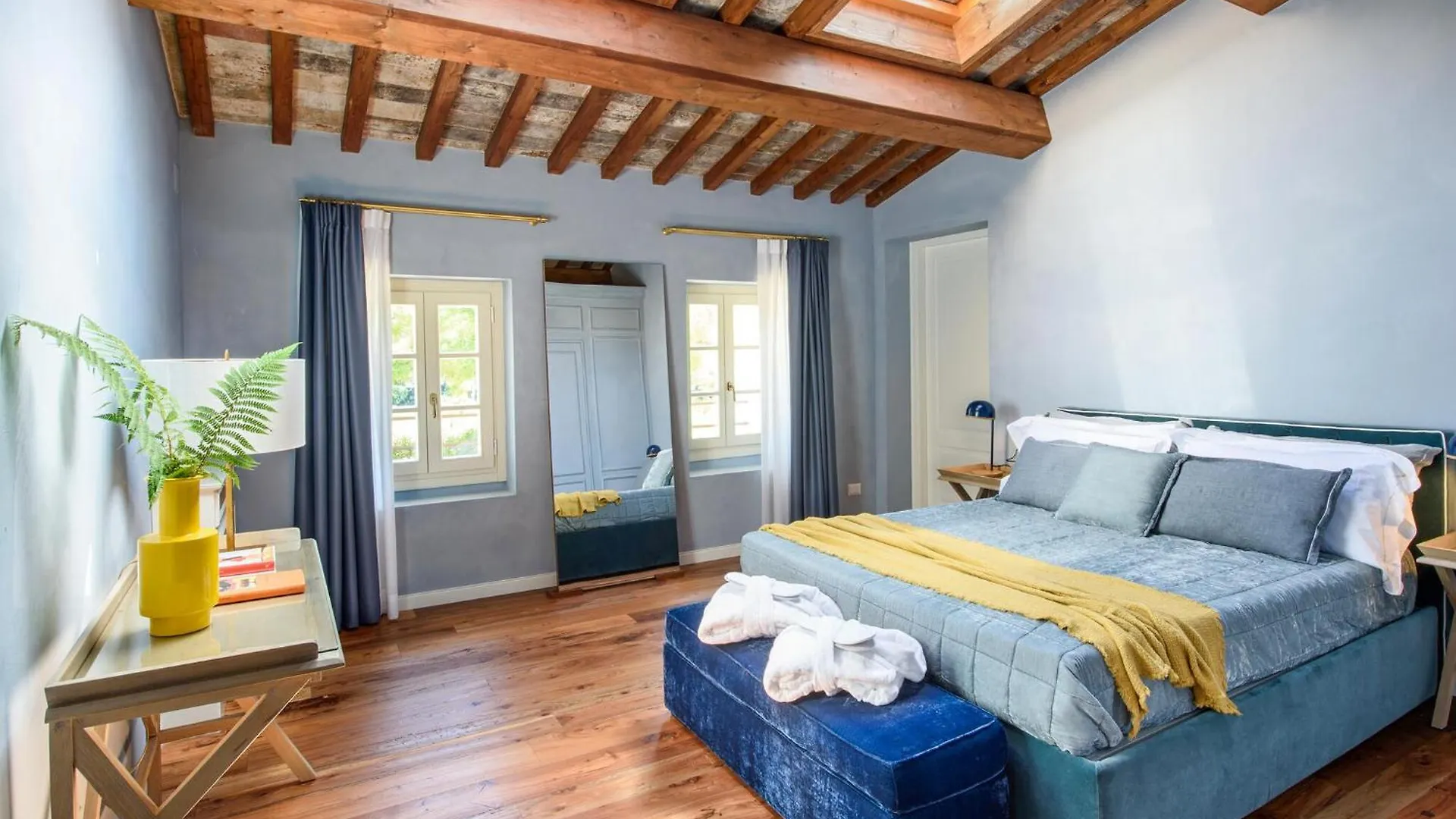 Awesome Home In Massa E Cozzile With Private Swimming Pool, Can Be Inside Or Outside Holiday home