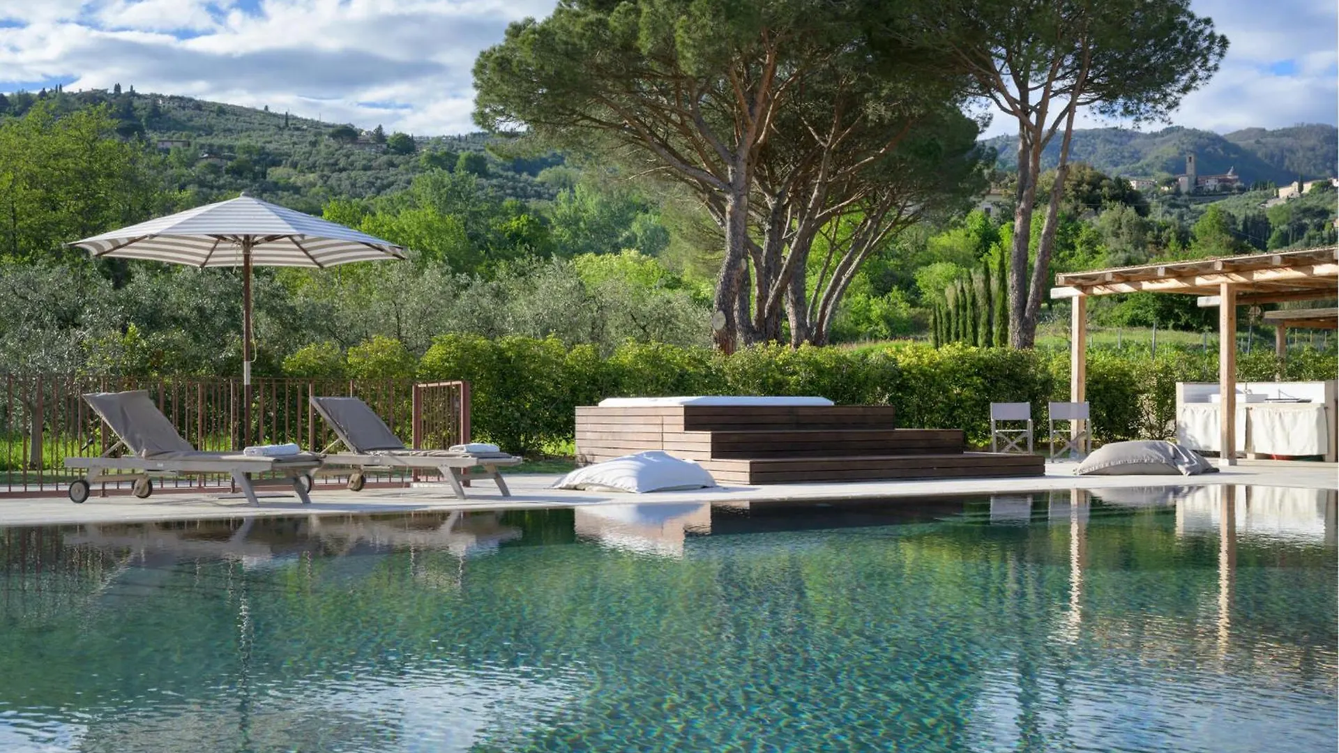 Awesome Home In Massa E Cozzile With Private Swimming Pool, Can Be Inside Or Outside Holiday home
