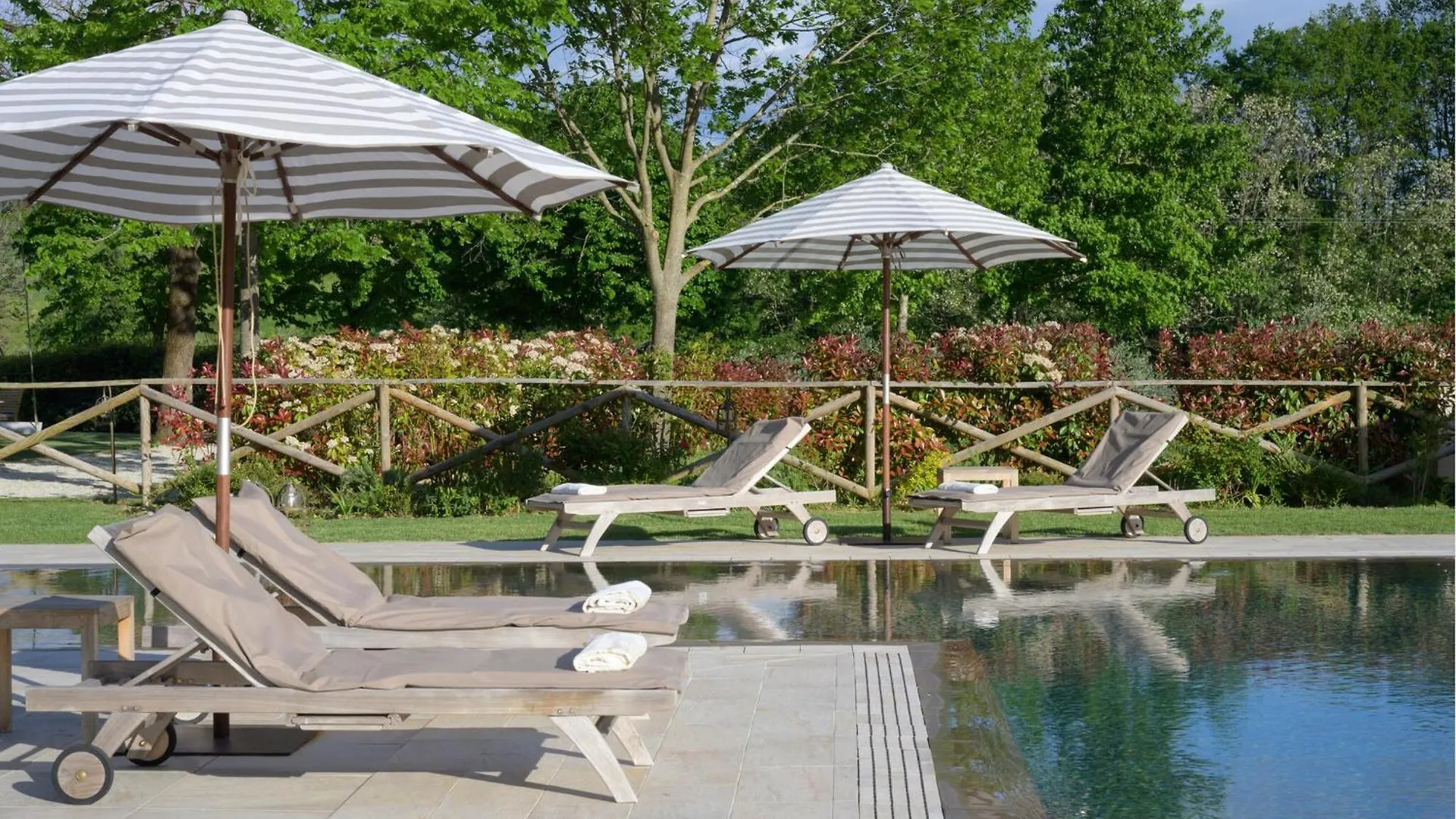 Awesome Home In Massa E Cozzile With Private Swimming Pool, Can Be Inside Or Outside